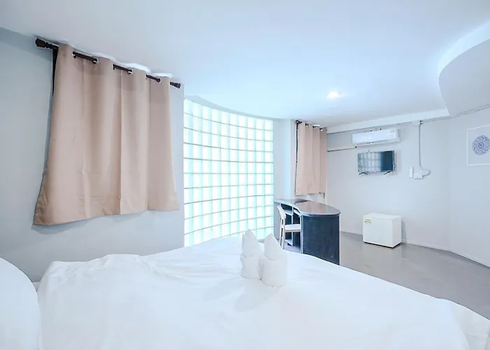 公寓 Casa Sukhumvit 39 - สุขุมวิท 39 曼谷